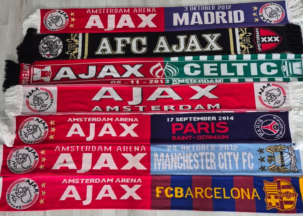 Ajax sjaals, Verzamelen, Sportartikelen en Voetbal, Ophalen of Verzenden, Zo goed als nieuw, Ajax, Vaantje of Sjaal