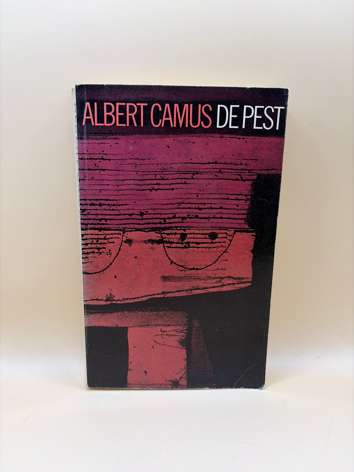 Albert Camus - De Pest (Nederlandse vertaling), Boeken, Ophalen of Verzenden, Gelezen, Nederland