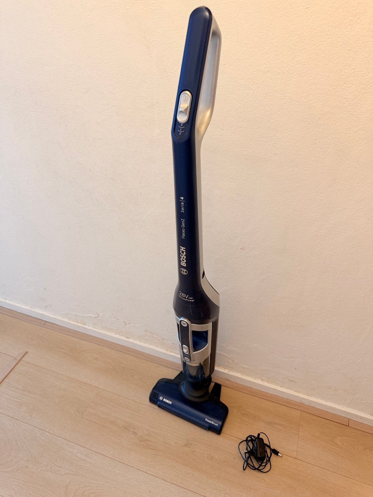 Bosch Flexxo Gen2 Serie 4 Steelstofzuiger 28V, Witgoed en Apparatuur, Stofzuigers, Ophalen, Gebruikt, Bosch, Draadloos