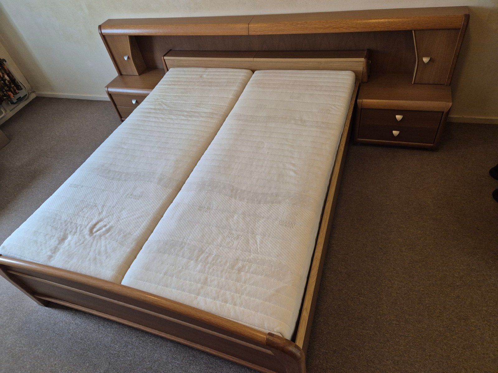 Tweepersoonsbed 160x200 met nachtkastjes en Auping spiraal, Ophalen, Bruin, Tweepersoons, 200 cm