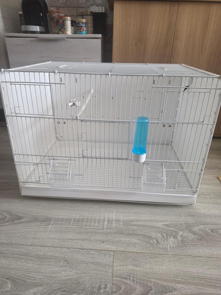 Hele mooie 2 kweekkooien / broedkooien te koop, Dieren en Toebehoren, Ophalen, Zo goed als nieuw, Kunststof, Broedkooi of Kweekkooi