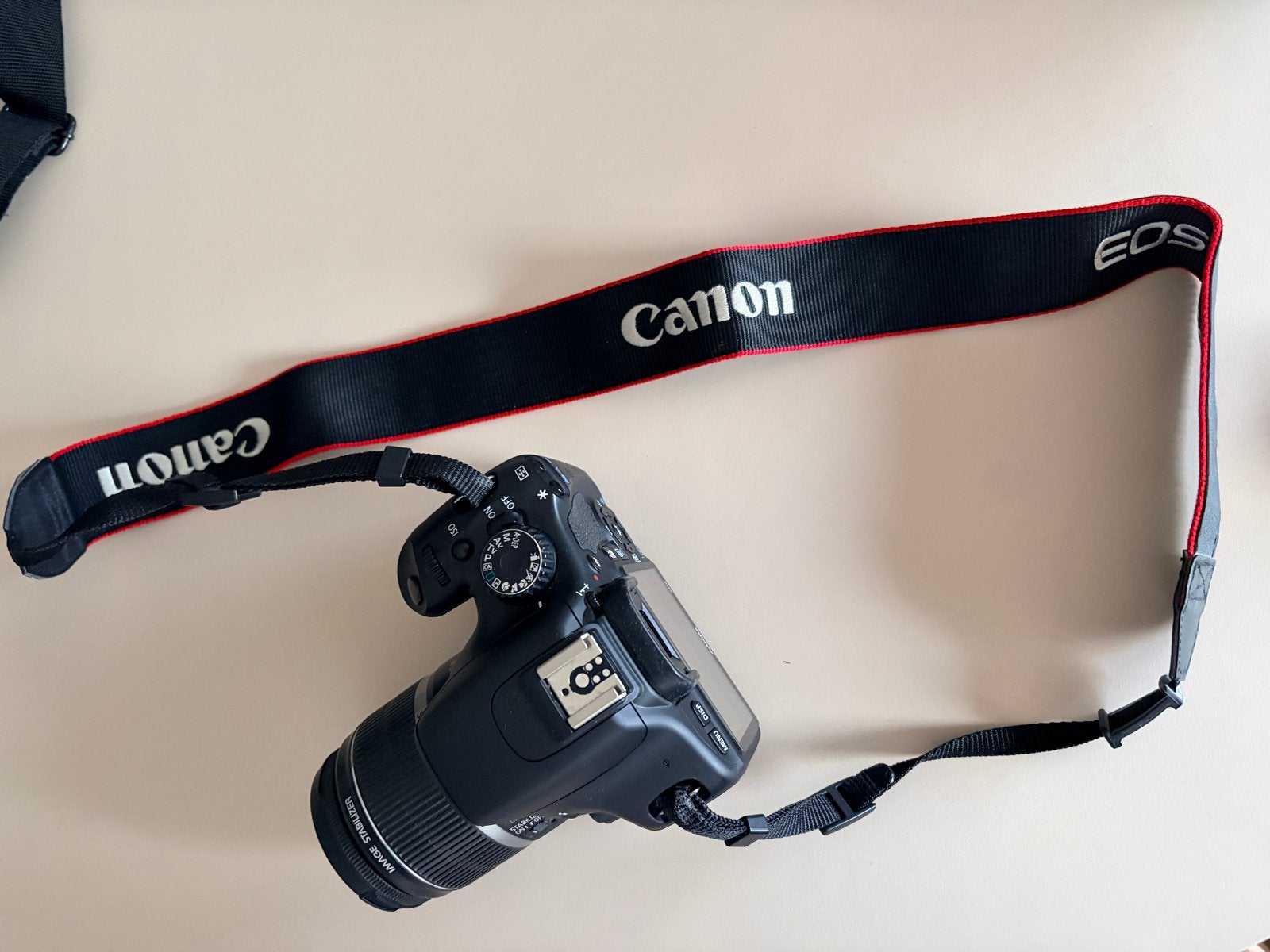 Canon EOS 550D spiegelreflexcamera met accessoires, Audio, Tv en Foto, Gebruikt, Spiegelreflex, Canon, Beeldstabilisatie