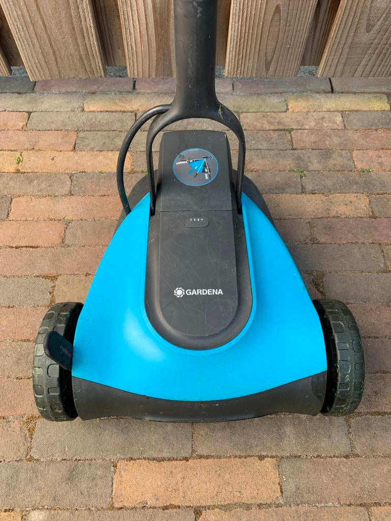 Gardena Grasmaaier HandyMower met accu en oplader, Cirkelmaaier, Gebruikt, Verzenden, Minder dan 30 cm