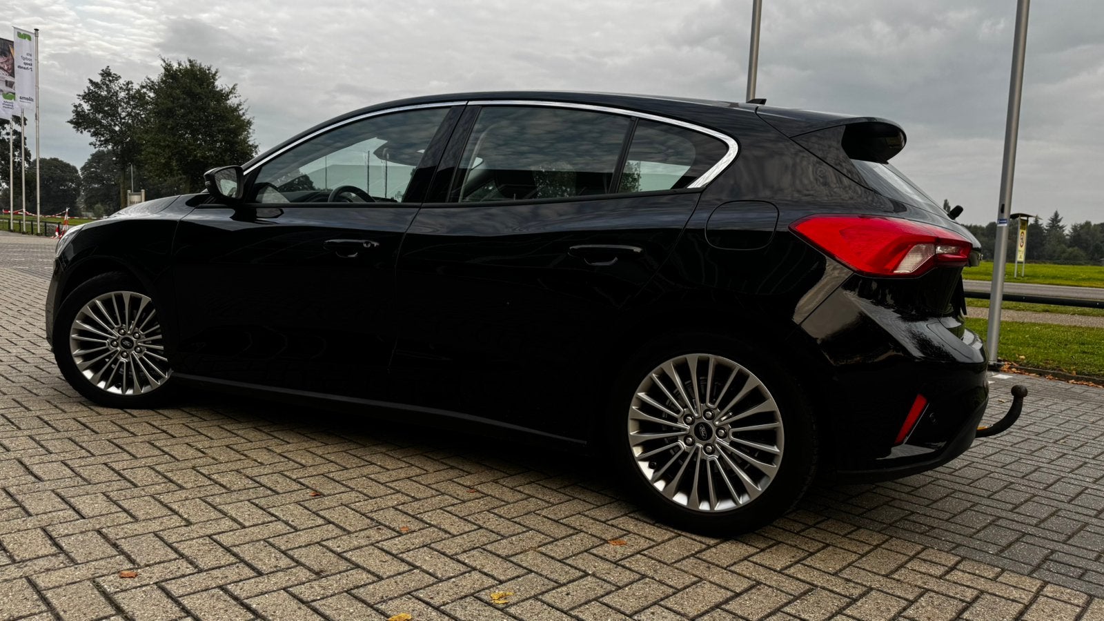 Ford Focus 1.0 Ecoboost 125pk 2019 Zwart, Auto's, Zwart, Origineel Nederlands, Handgeschakeld, Particulier