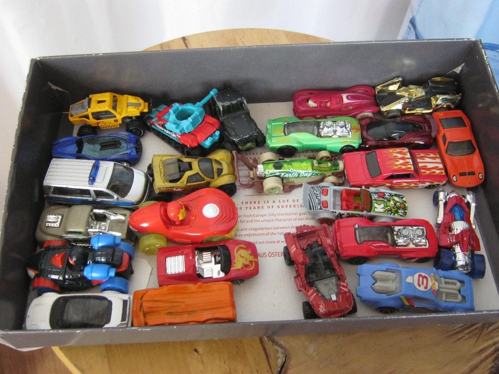24 die cast auto's o.a. hot wheels, 1 zuru en 2 marvel, Ophalen of Verzenden, Gebruikt
