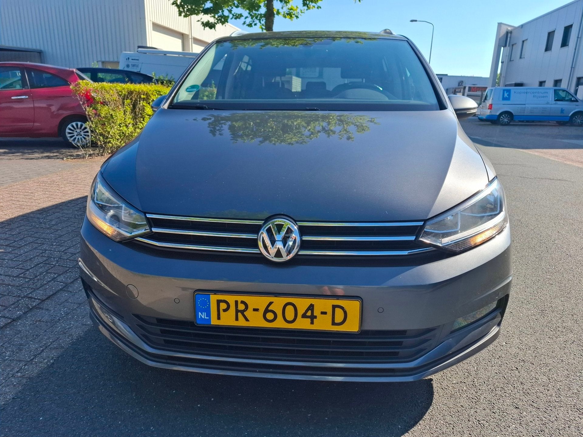 Volkswagen Touran 1.6 TDI SCR Comfortline Business AUTOMAAT/, Gebruikt, 4 cilinders, 23 km/l, Origineel Nederlands