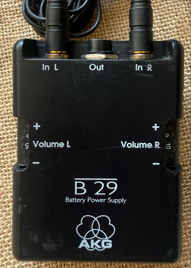 AKG B29 fantoomvoeding met 2 lavalier microfoons, Ophalen of Verzenden, Gebruikt, Overige typen