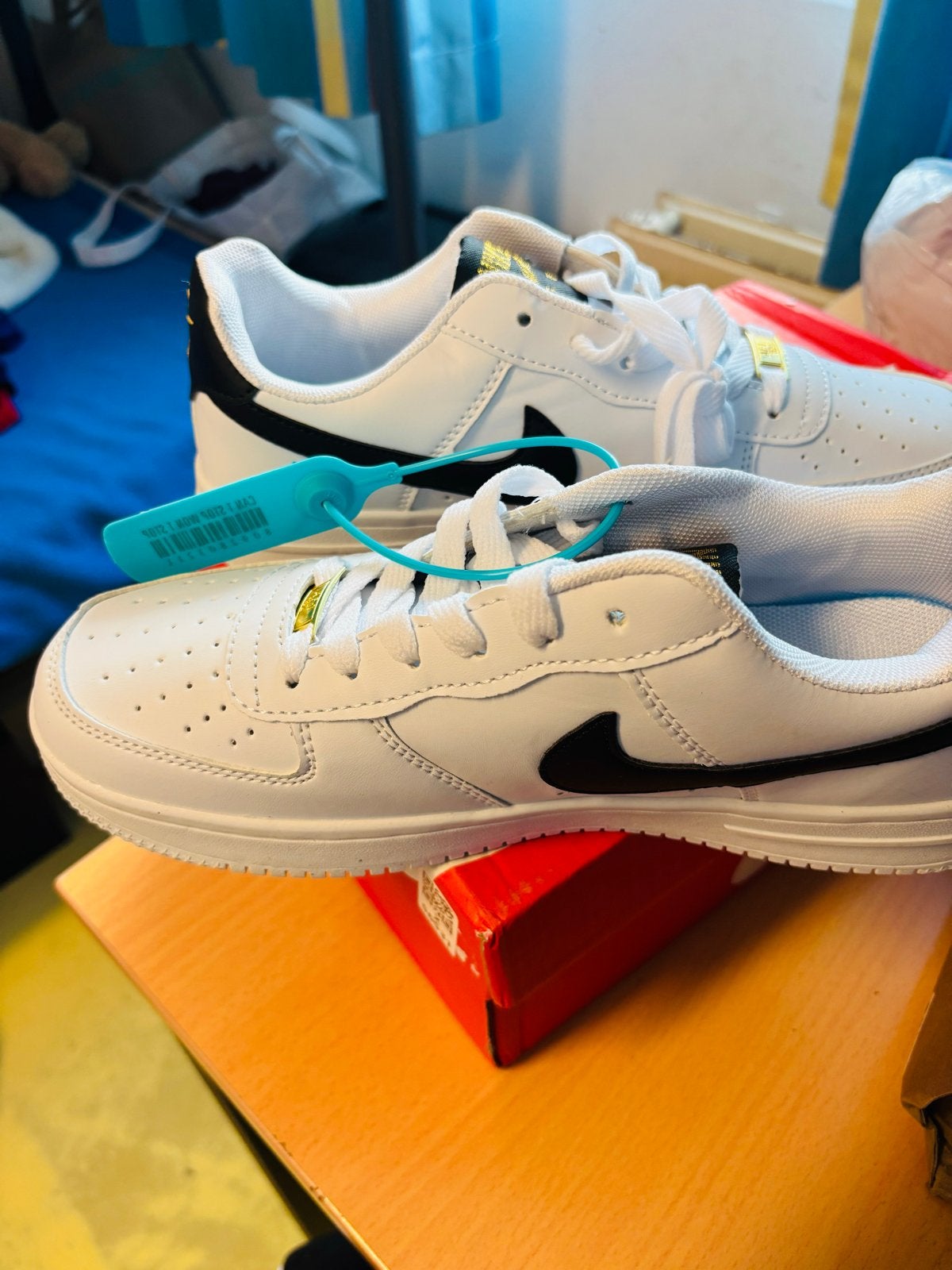Nike Air Force 1 Matt - Maat 41 EU, Wit, Nieuw, Ophalen of Verzenden, Sneakers of Gympen