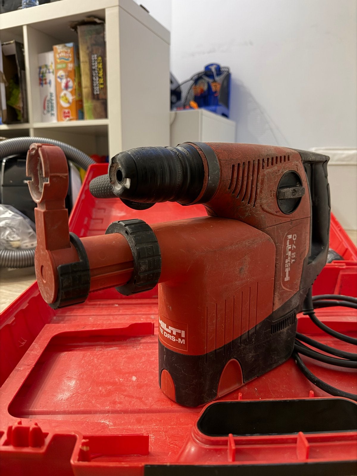 Hilti TE 7-C Boorhamer met stofzuiger en koffer, Doe-het-zelf en Verbouw, Gereedschap | Boormachines, Gebruikt, Boor- en/of Breekhamer