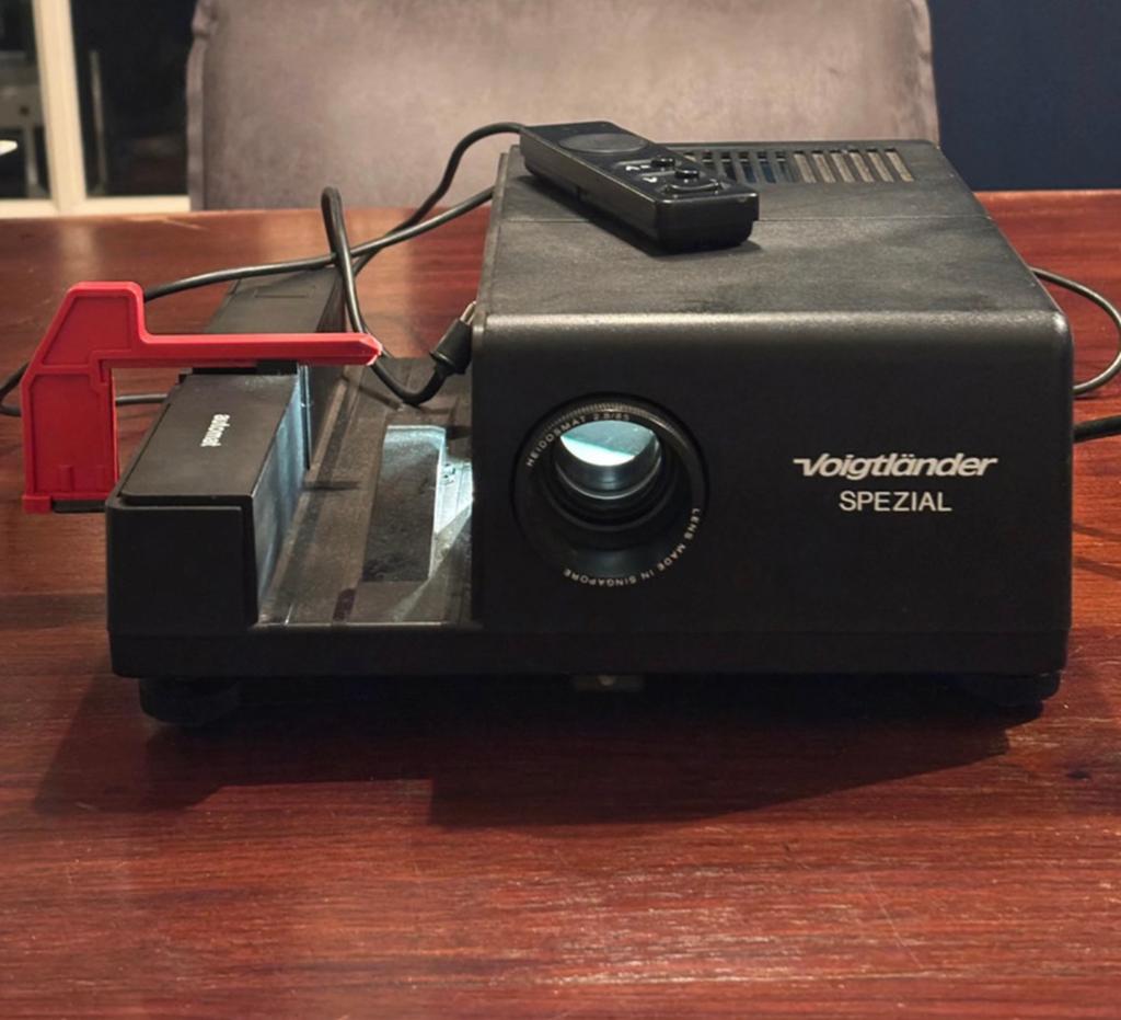 Vintage Voigtländer diaprojector spezial met afstandsbedieni, Ophalen of Verzenden, Zo goed als nieuw
