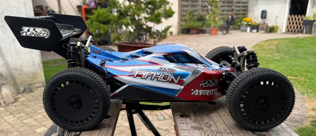 ARRMA 1/8 TLR Tuned TYPHON 6S met Hobbywing Combo, Elektro, Auto offroad, Nieuw, Ophalen of Verzenden