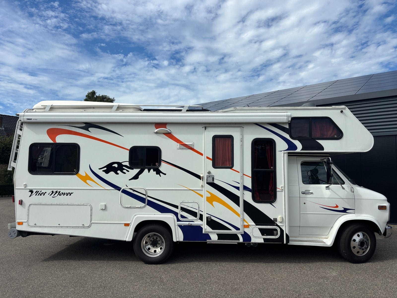 Unieke!! !! Chevrolet G30  Alkoof Camper ! WB vrij, Caravans en Kamperen, Chemisch toilet, Alkoof, Ringverwarming, Luifel