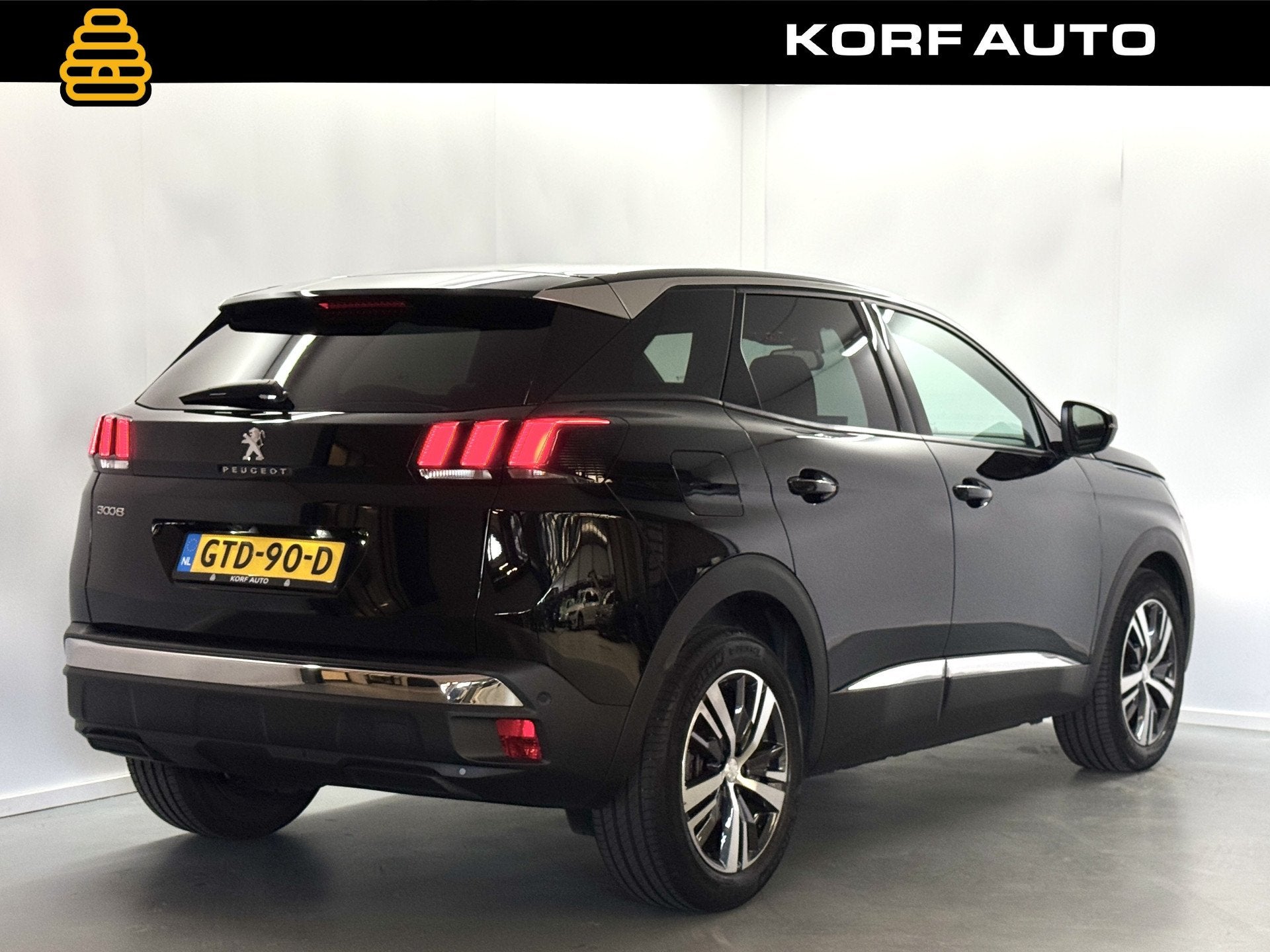 Peugeot 3008 1.2 PureTech Allure Pack / Camera / Stoelverw /, Auto's, Peugeot, Gebruikt, 1199 cc, Leder en Stof, Zwart