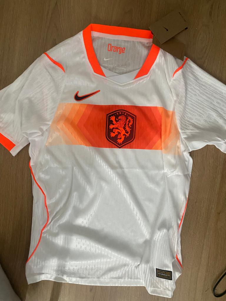 Nike Oranje uitshirt KNVB - Maat S, Kleding | Heren, Sportkleding, Nieuw, Voetbal, Maat 46 (S) of kleiner, Wit, Ophalen of Verzenden