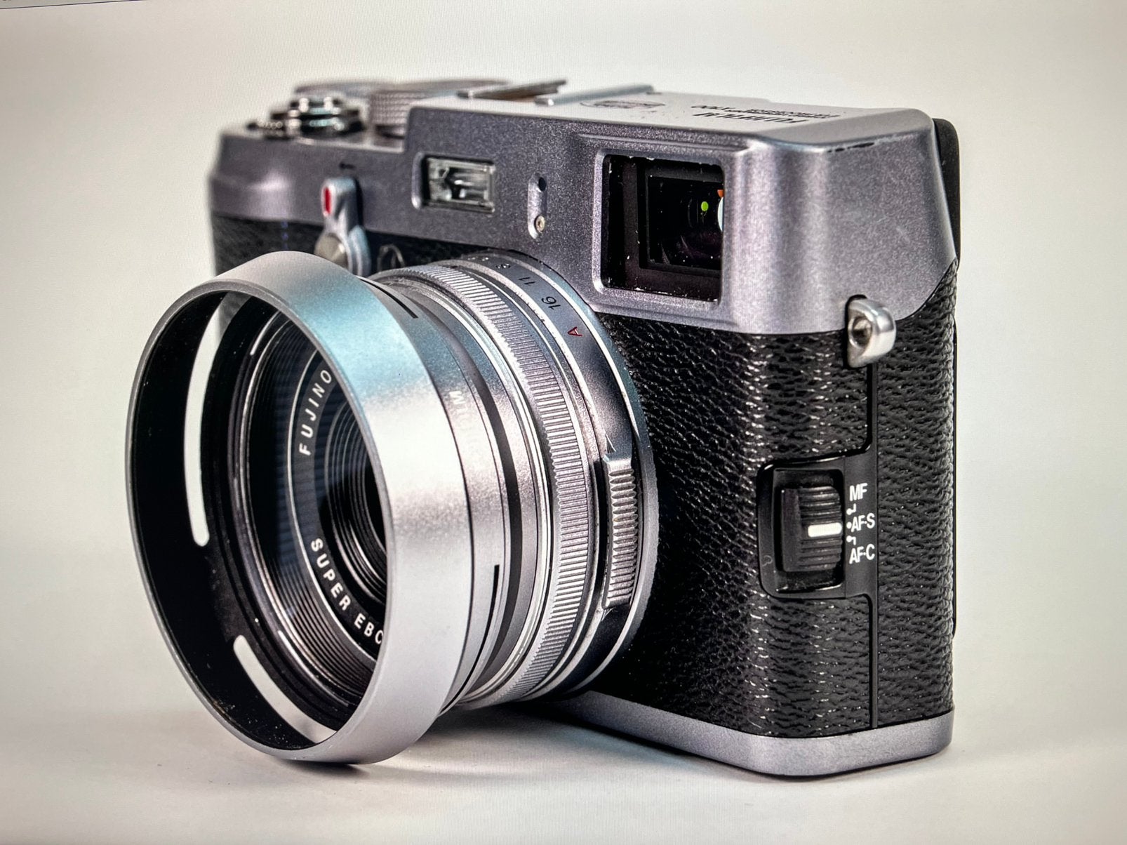 Fuji x 100. €650, Ophalen of Verzenden, Zo goed als nieuw