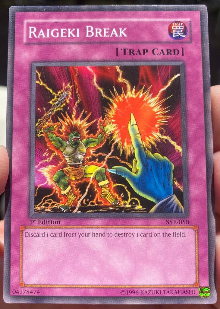 Yu-Gi-Oh! Raigeki Break SYE 1st Edition !, Ophalen of Verzenden, Gebruikt, Losse kaart