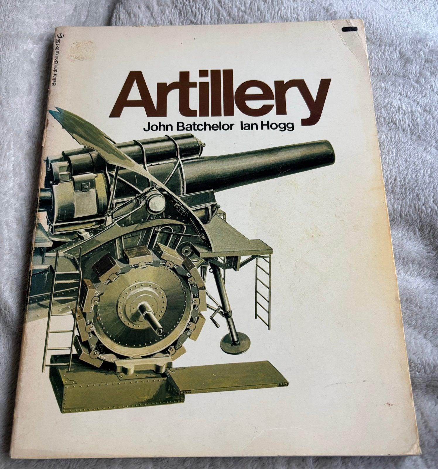 2e wereldoorlog boek: Artillery, Ophalen of Verzenden, Tweede Wereldoorlog, Gelezen