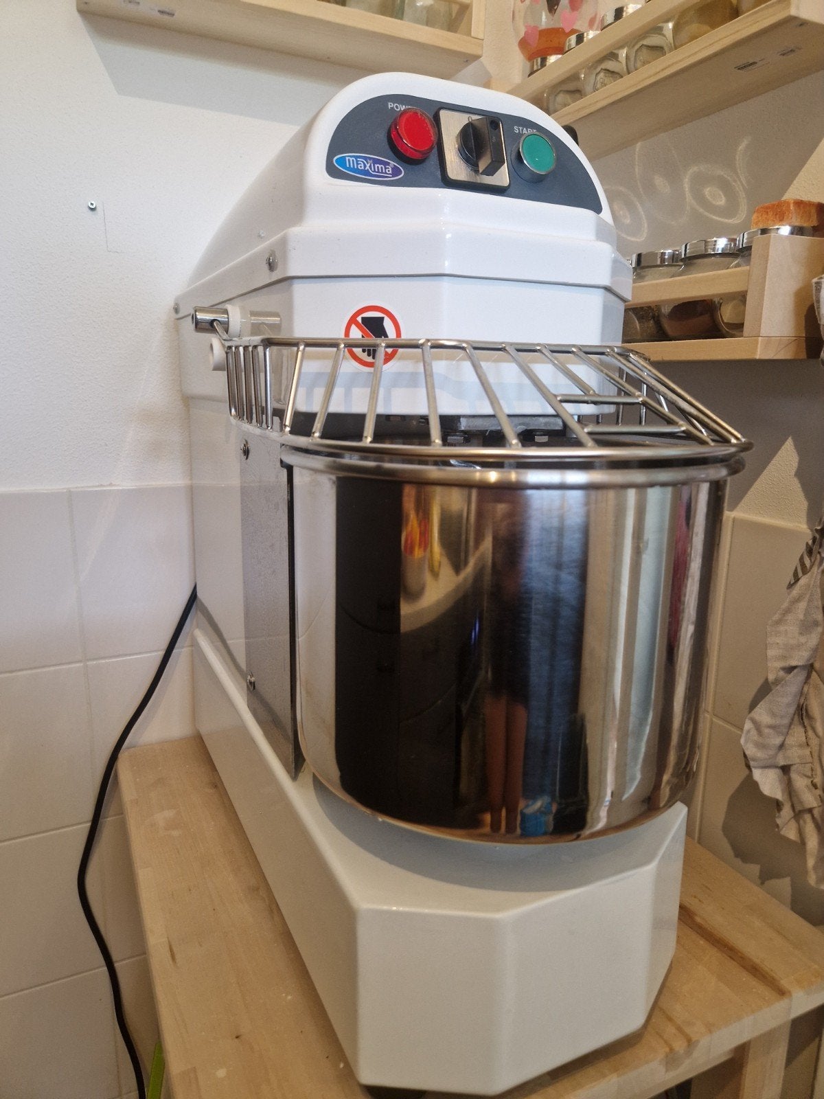Maxima Spiraalkneder - Professionele Deegmachine, 4 liter of meer, Ophalen, Zo goed als nieuw, 2 snelheden