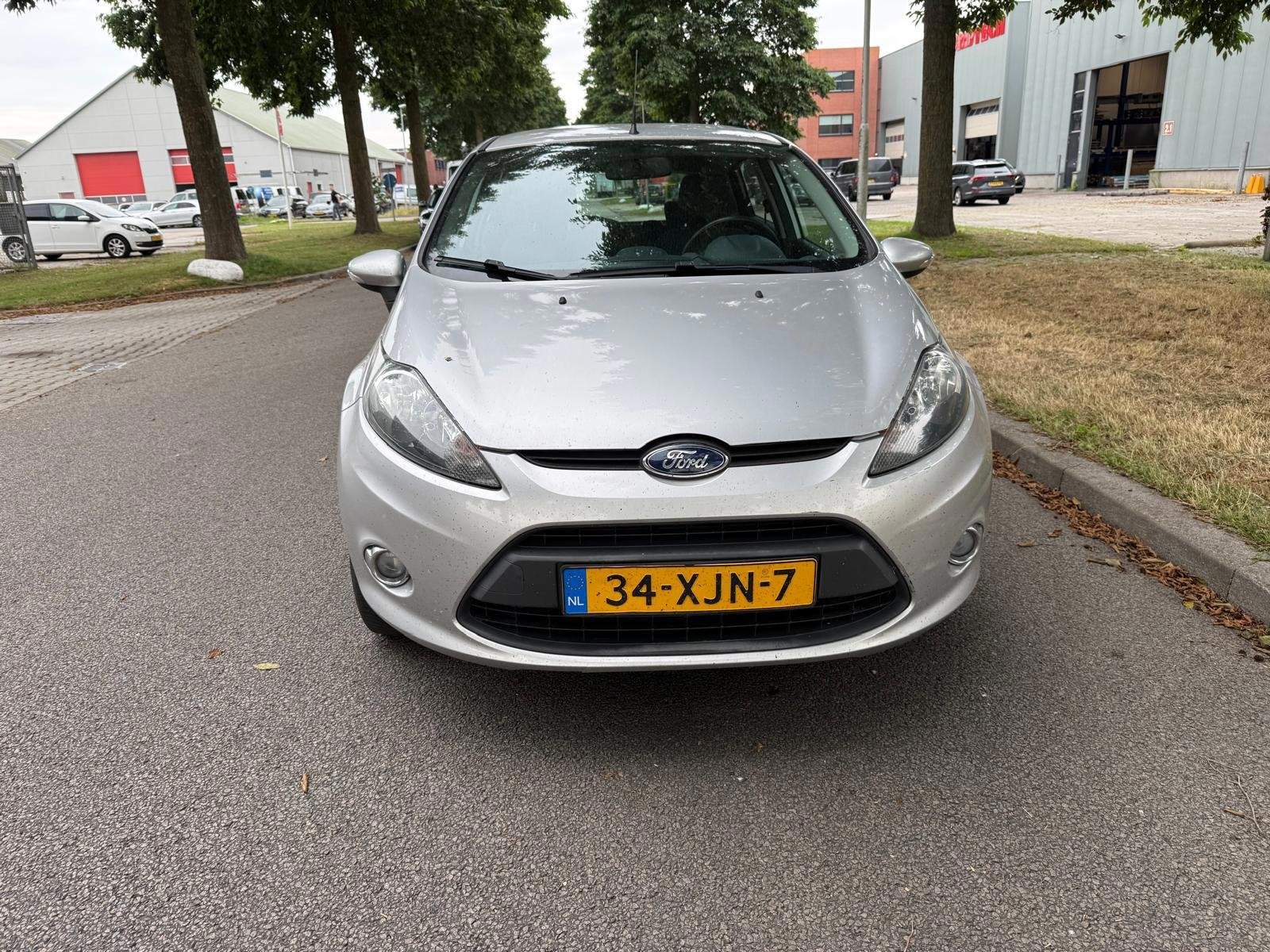 Ford Fiesta 1.6 TDCi ECOnetic Titanium airco apk, Auto's, Voorwielaandrijving, 28 km/l, Gebruikt, 96 €/maand
