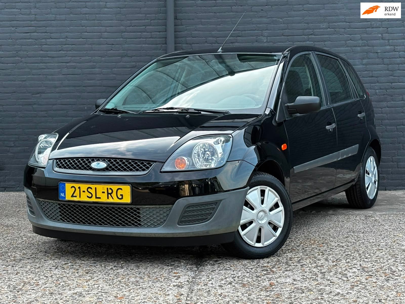 Ford Fiesta 1.3-8V Champion TREKHAAK|AIRCO|NWE APK, 1299 cc, Stof, Zwart, 4 cilinders