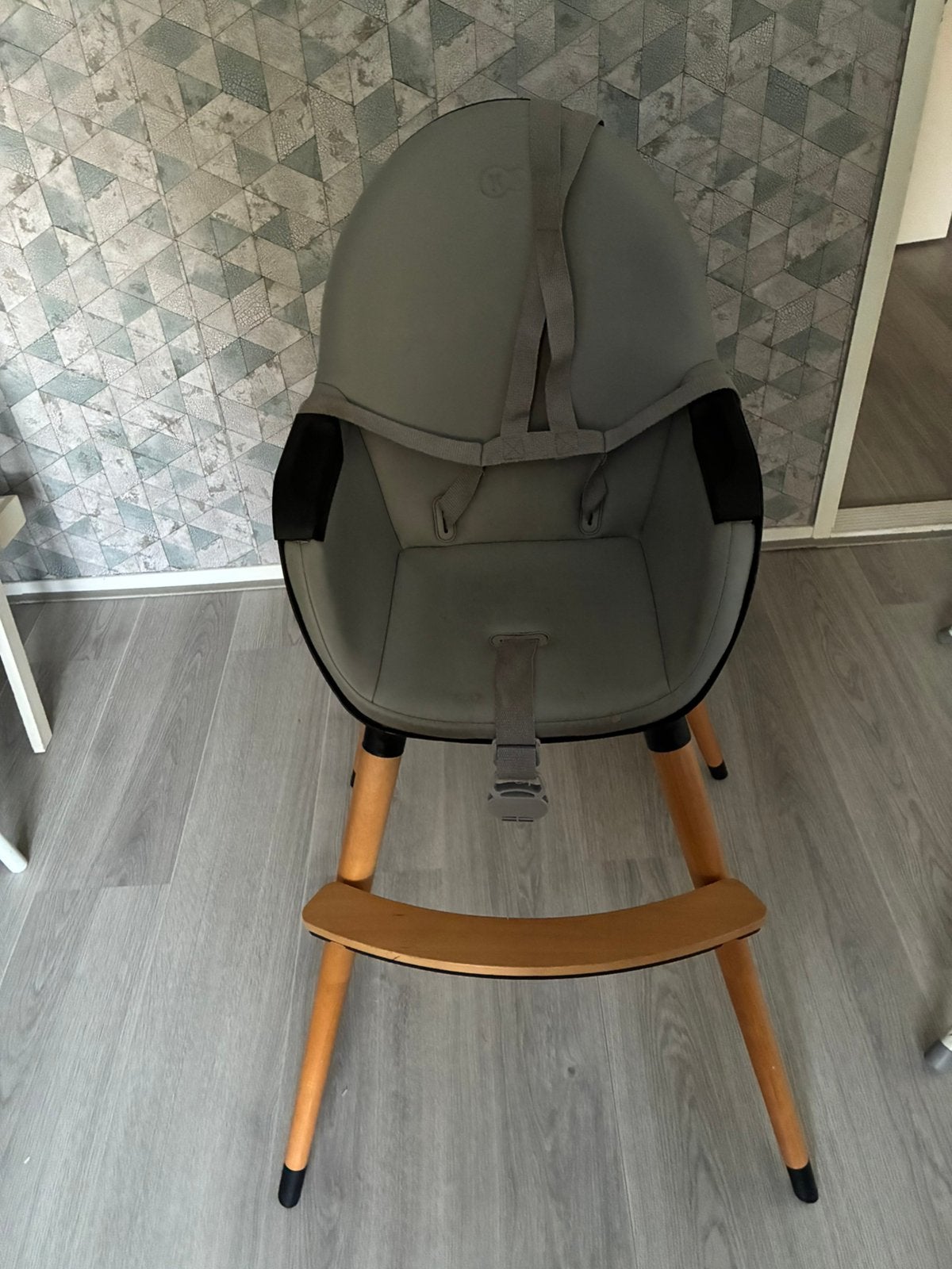 Robuuste fijne kinderstoel, Kinderen en Baby's, Kinderstoelen, Ophalen, Gebruikt, Meegroeistoel, Gordel(s)