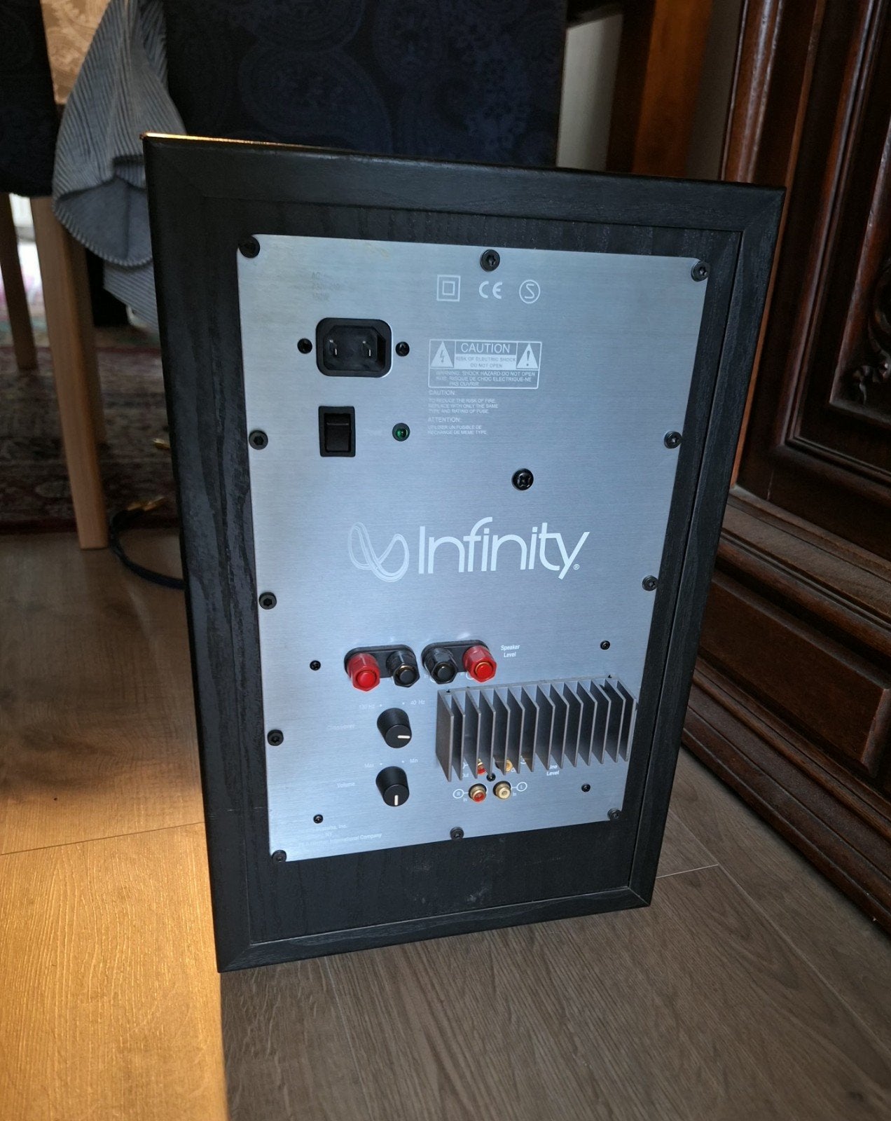Infinity Subwoofer - Krachtige Bas voor Thuisbioscoop, Subwoofer, Ophalen, 150 watt of meer, Basreflex