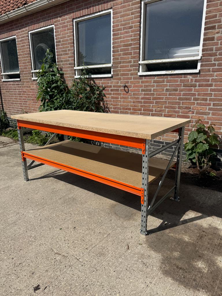 Werktafel / inpaktafel, Ophalen, Zo goed als nieuw