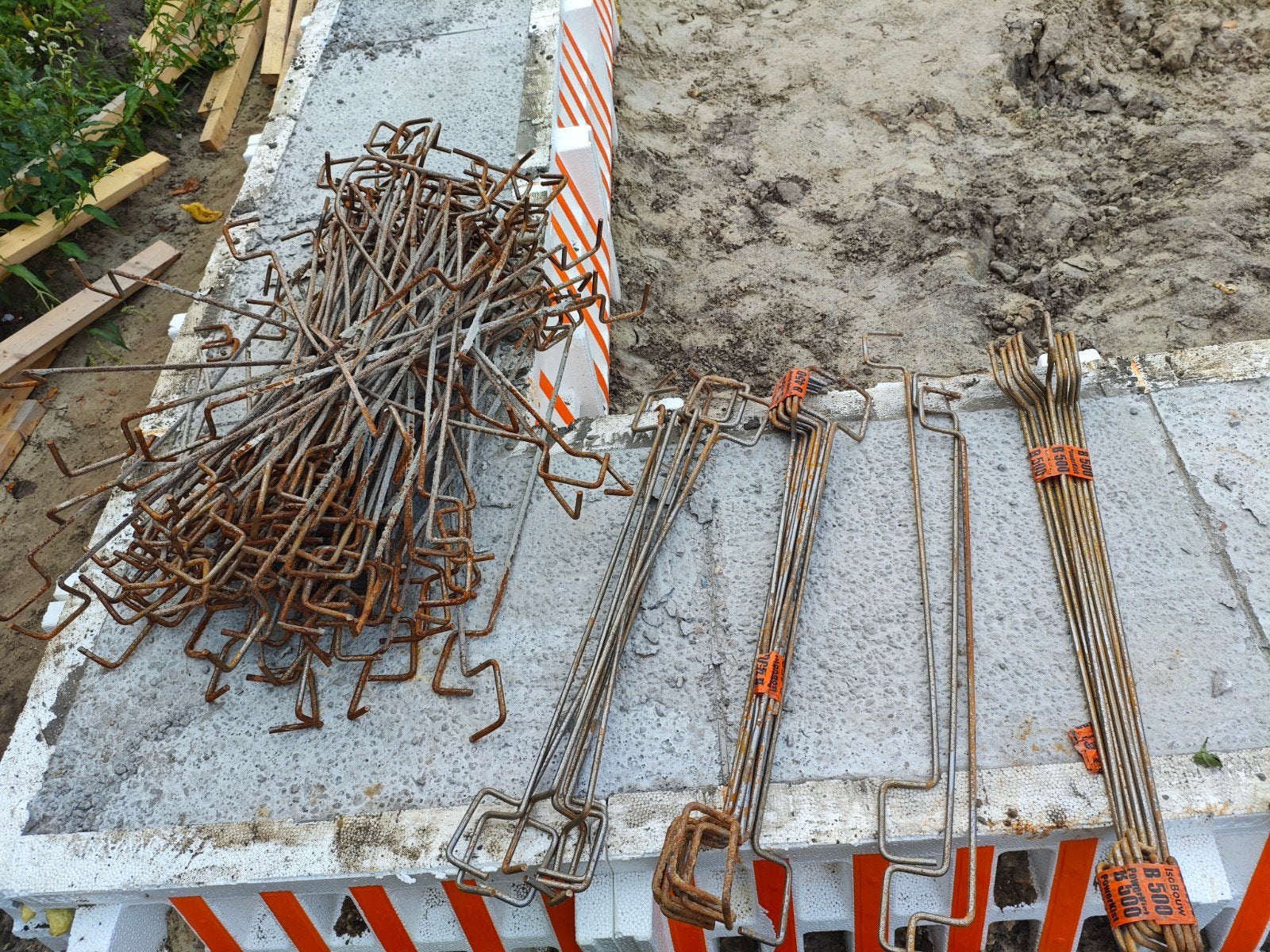 Isobouw PowerKist bovenbeugel b450 en aantal b500, Doe-het-zelf en Verbouw, Metalen, Ophalen, Gebruikt