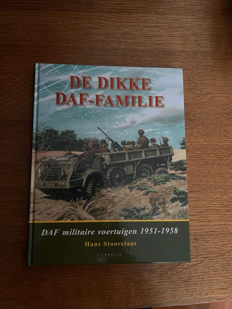 De Dikke DAF-Familie: Militaire Voertuigen 1951-1958, Ophalen of Verzenden, Zo goed als nieuw, Overige merken