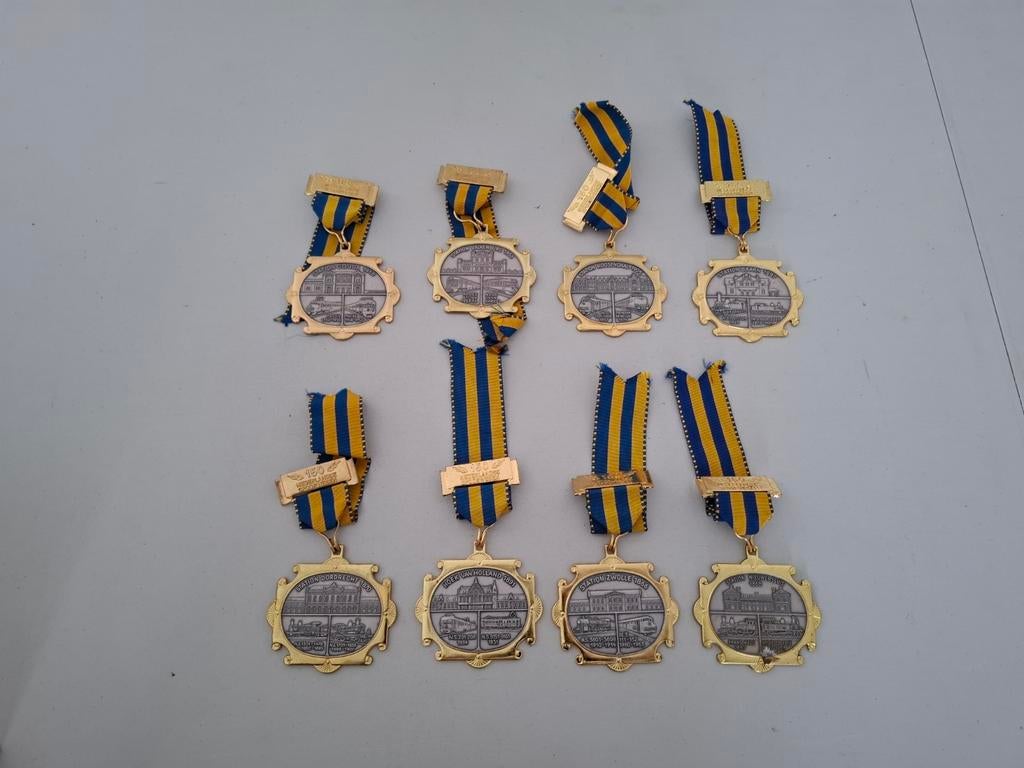 Medaille 8x ter ere van 150 jaar Nederlandse spoorwegen, Verzamelen, Ophalen of Verzenden, Gebruikt, Trein, Overige typen