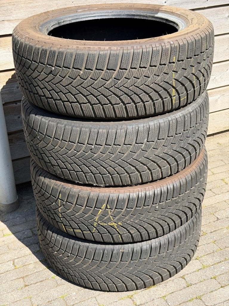 Set van 4 Winterbanden – Bridgestone Blizzak, Auto-onderdelen, Banden en Velgen, Ophalen, Gebruikt, 16 inch, Winterbanden