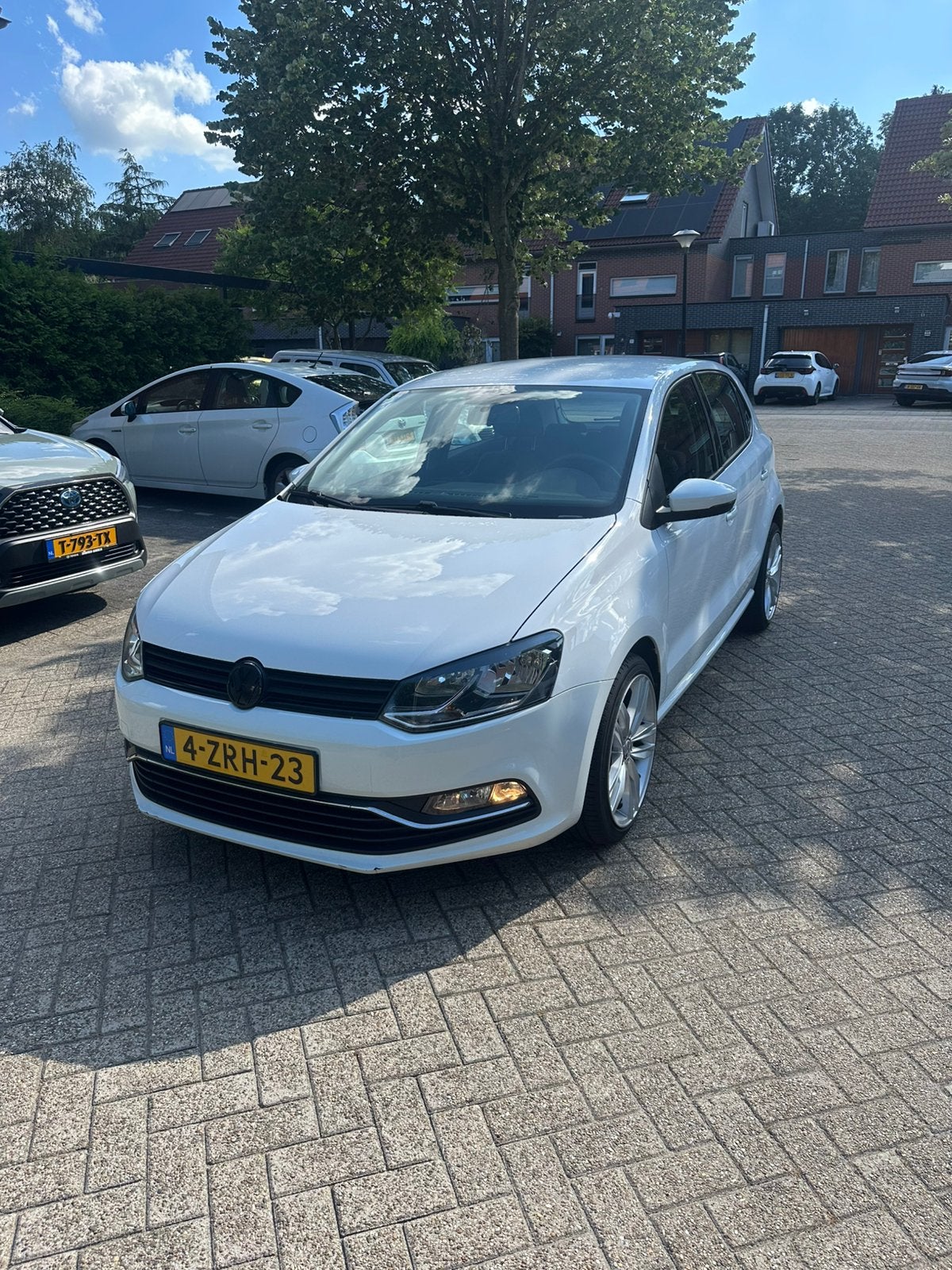Volkswagen Polo 1.2 TSI 66KW 2015 Wit APK 15-08-2027, 40 €/maand, 4 cilinders, Wit, Origineel Nederlands