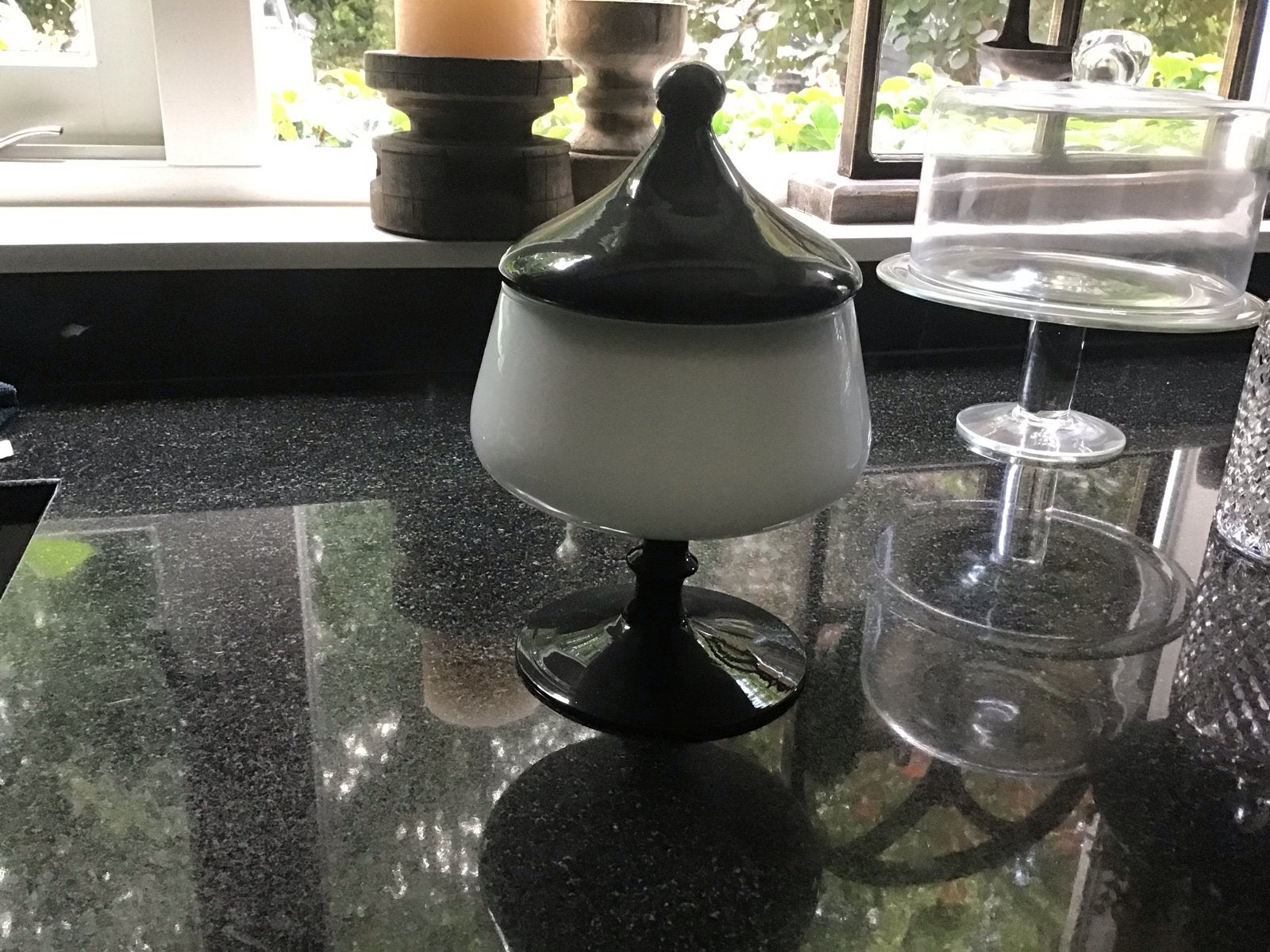 Decoratieve Pot met Deksel - Zwart en Wit Glas, Ophalen of Verzenden