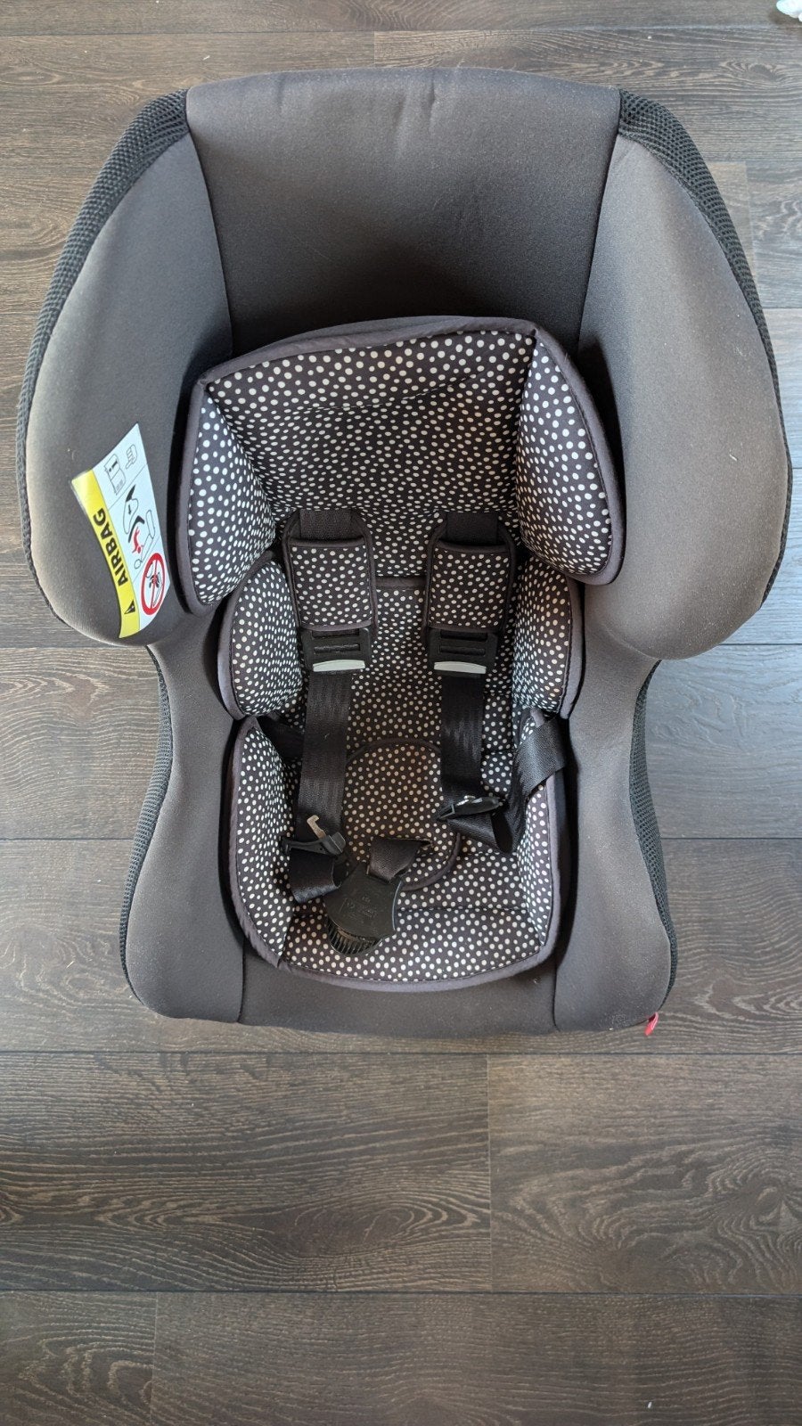 Gebruikt Hema autostoeltje met stippenpatroon, Kinderen en Baby's, Autostoeltjes, 9 t/m 18 kg, Zijbescherming, Ophalen, Overige merken