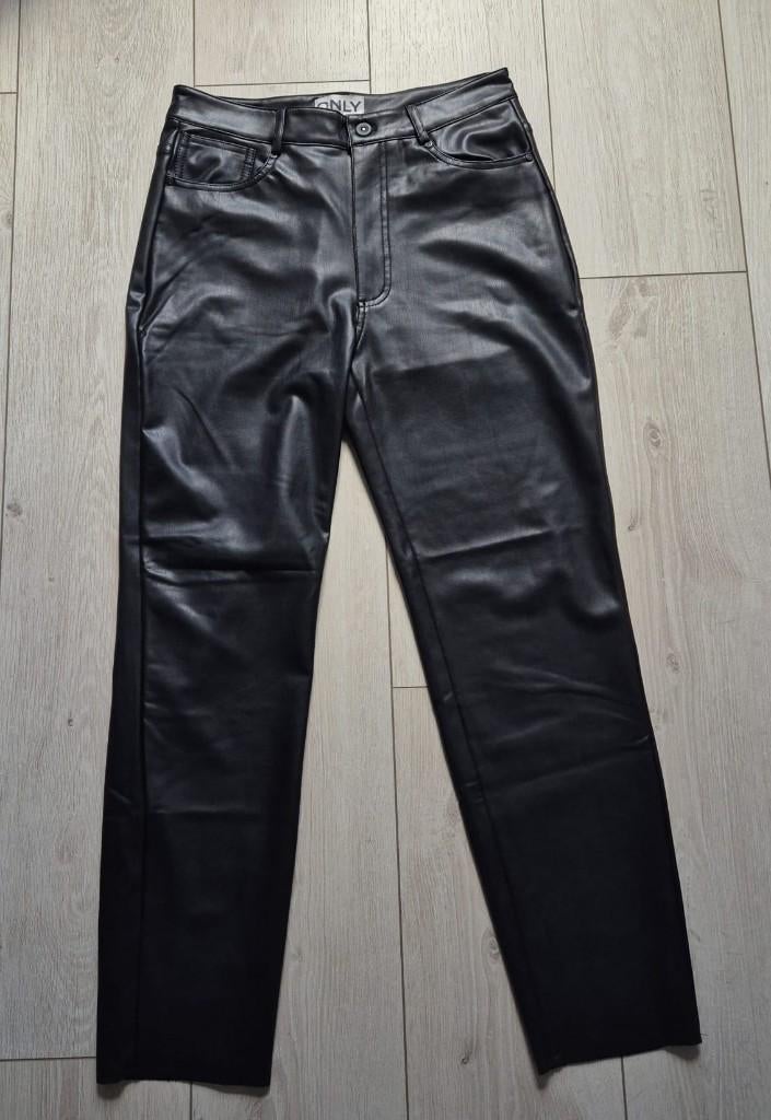 Zwarte nepleren glimmende broek van Only maat L-32, Only, Zwart, Maat 42/44 (L), Ophalen of Verzenden