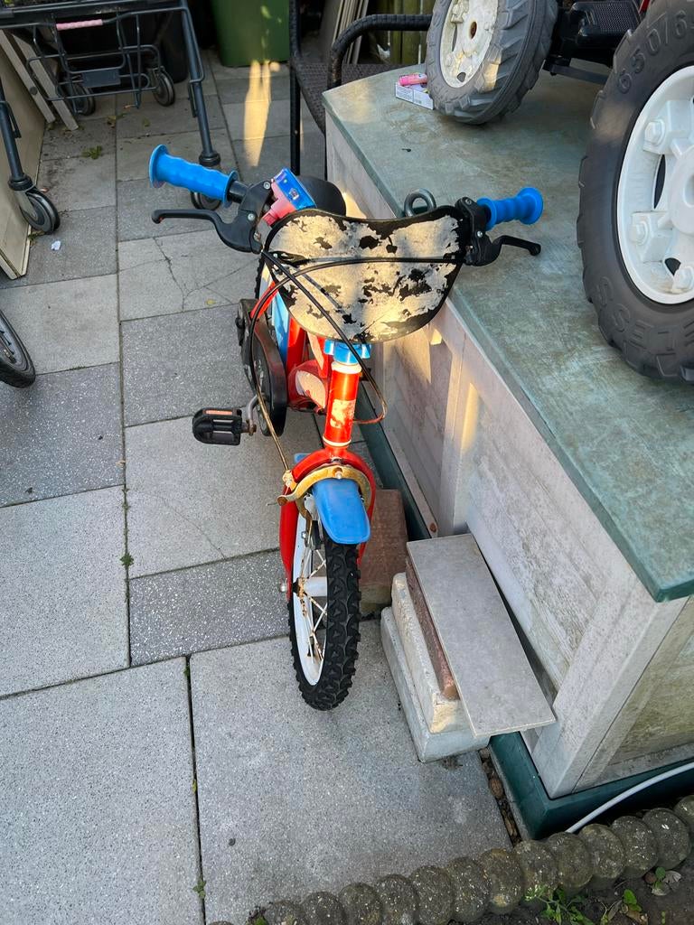 Kinderfiets rood/blauw - Gebruikt, Fietsen en Brommers, Fietsen | Kinderfietsjes, Gebruikt, Minder dan 16 inch, Terugtraprem, Ophalen of Verzenden