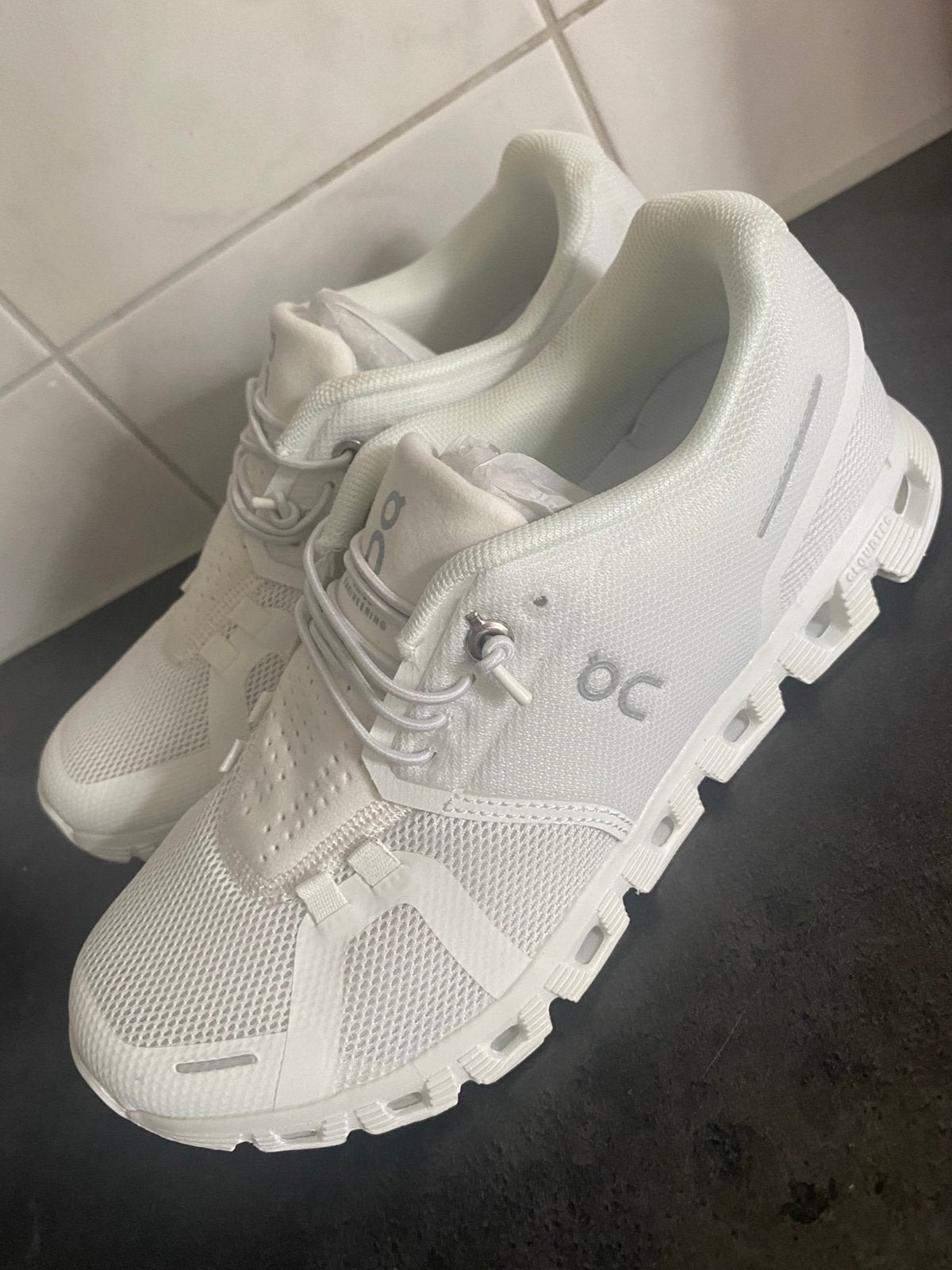 On Cloud, Wit, Nieuw, Ophalen of Verzenden, Sneakers of Gympen