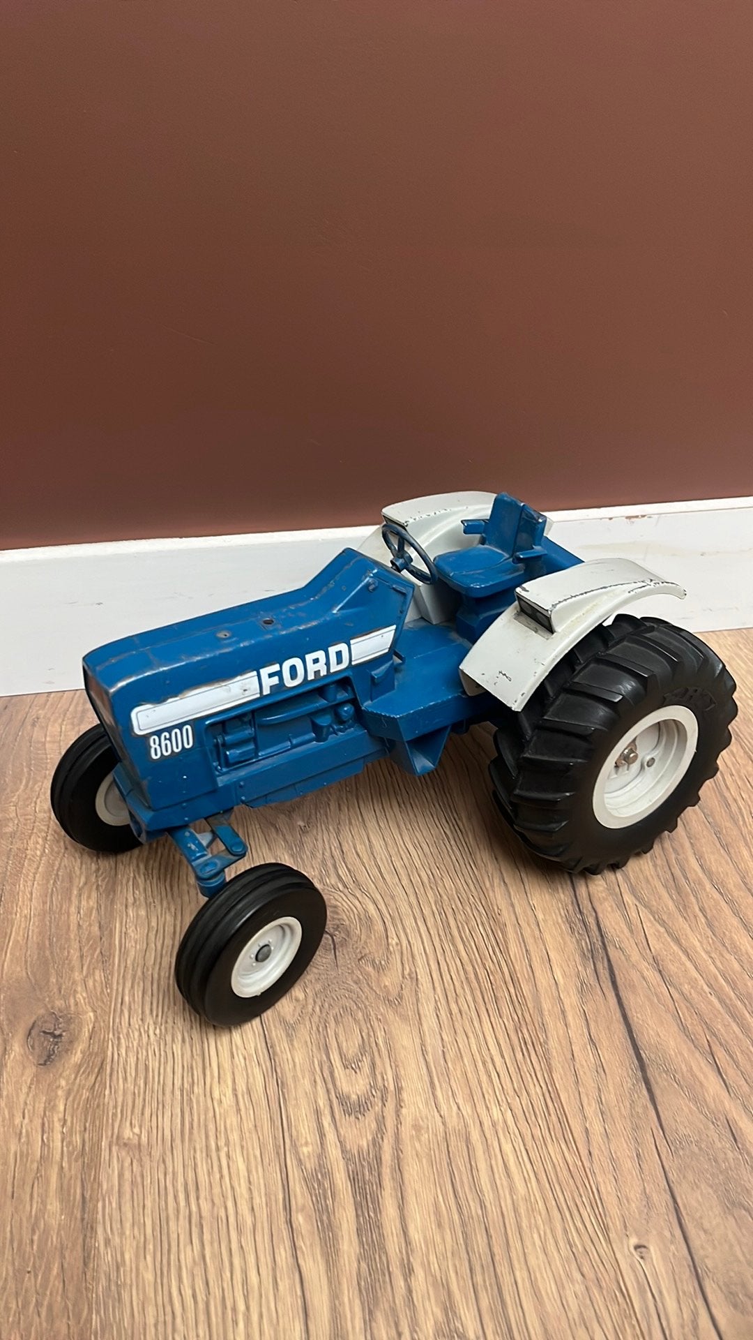 Mooie ford 8600, Hobby en Vrije tijd, Ophalen of Verzenden, Gebruikt, Auto