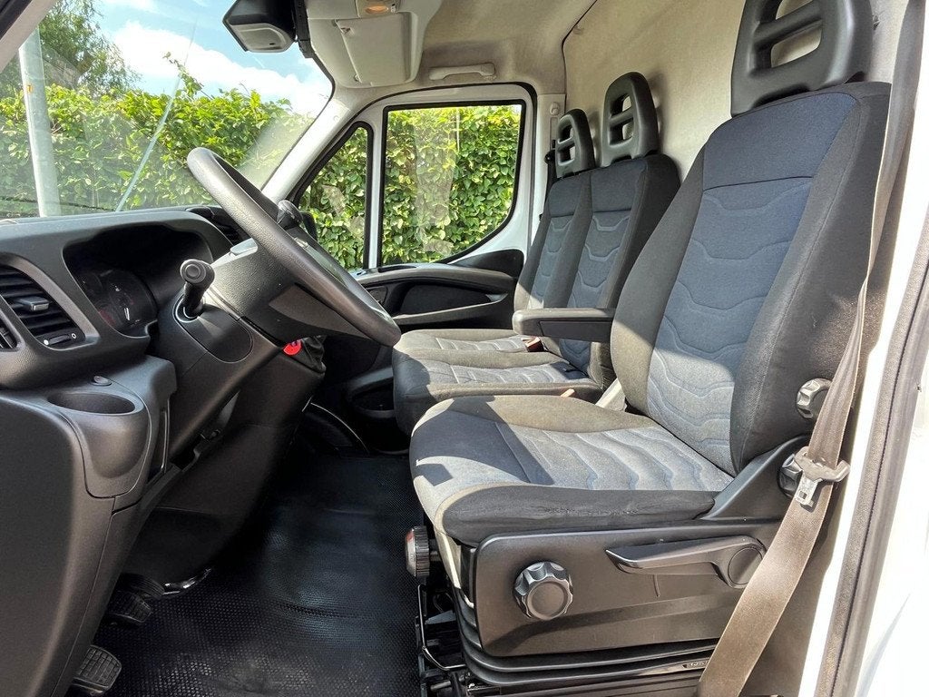 Iveco Daily 35S14 L2H2 Euro 6 | Airco | 3500kg trekgewicht, Auto's, Bestelauto's, Startonderbreker, Gebruikt, Iveco, Wit