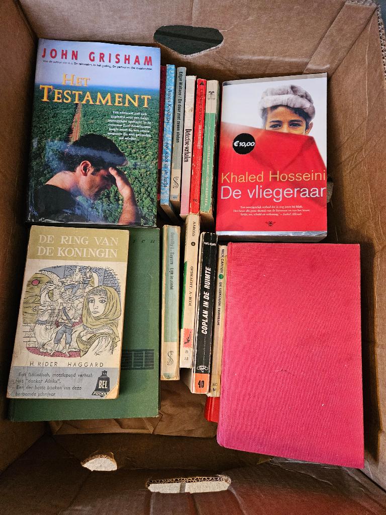 3 bananendozen vol boeken, Ophalen, Gelezen, Verschillende onderwerpen