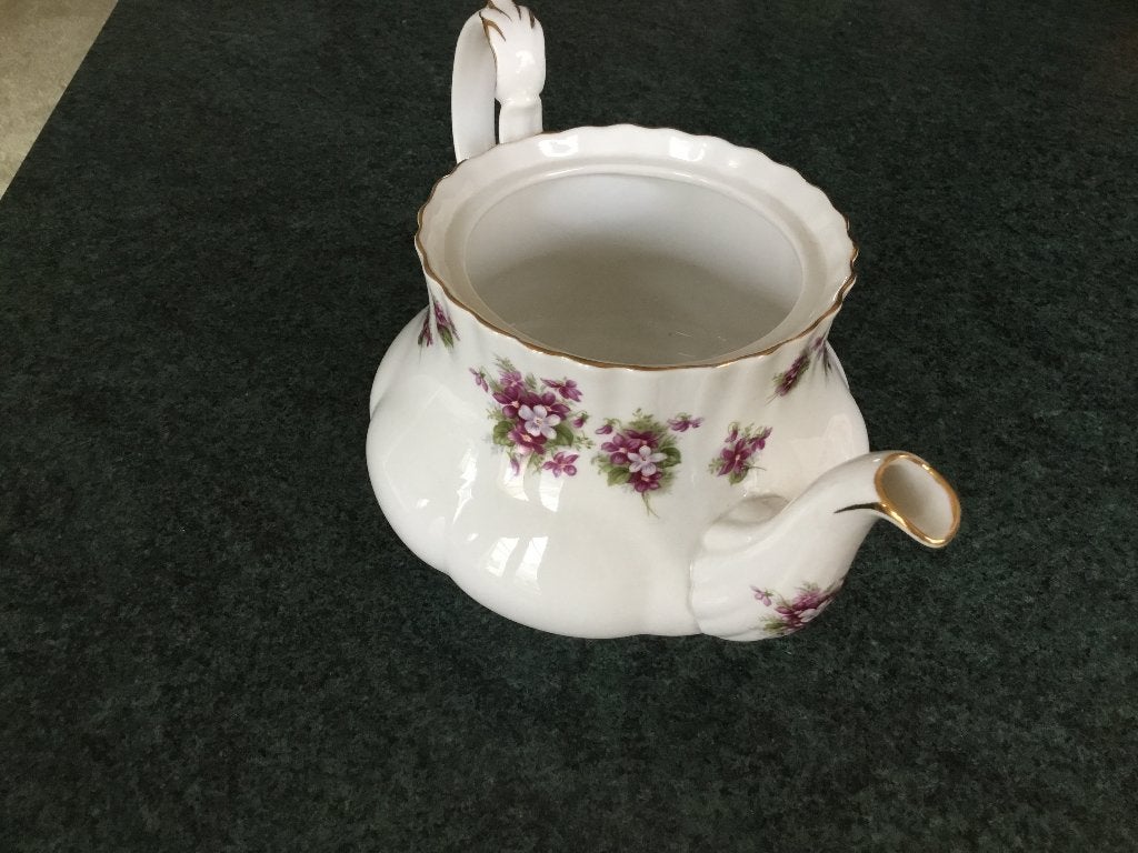 Royal Albert SWEET VIOLETS THEEPOT, Ophalen of Verzenden