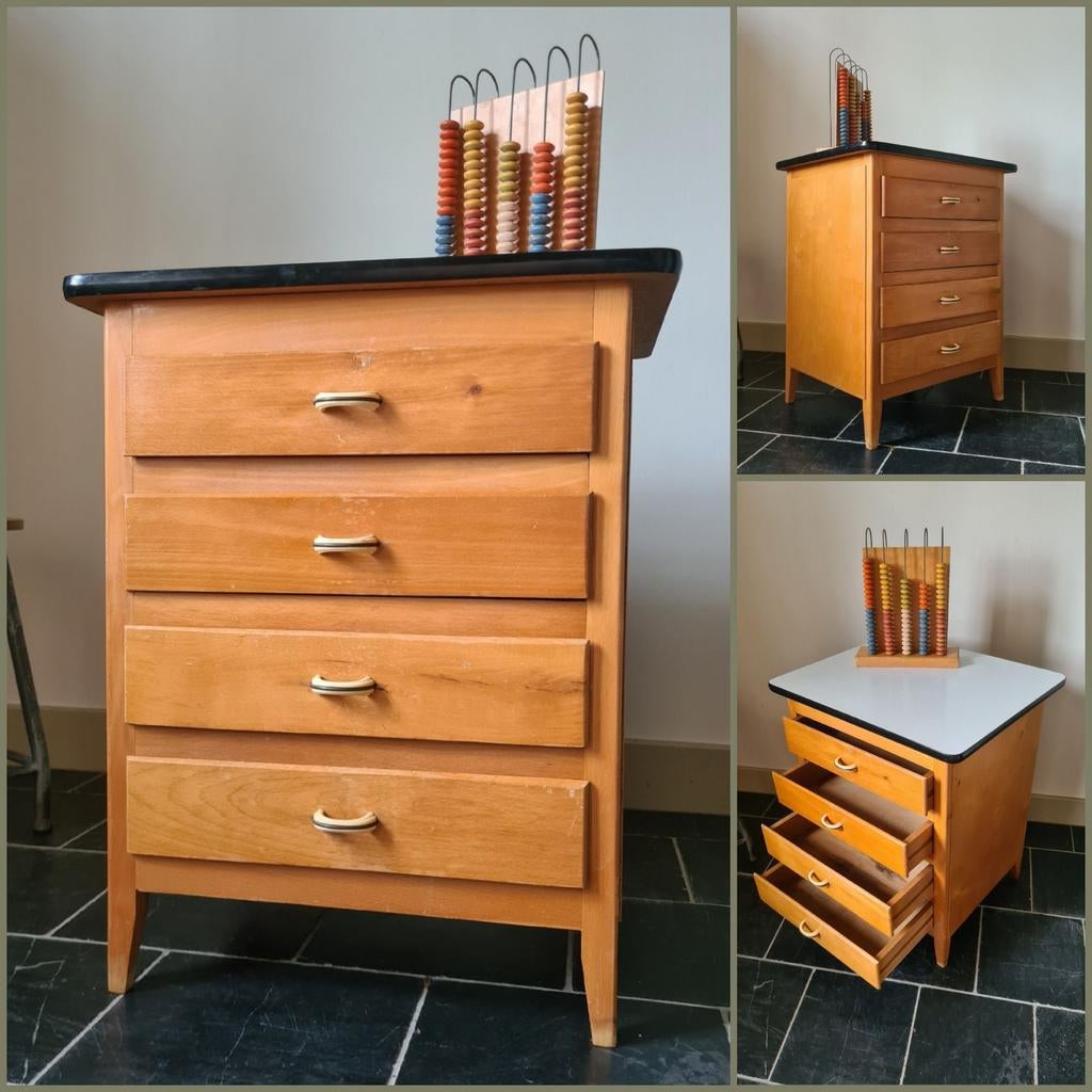 Retro 50' 60's ladekast, schoolkast, nachtkastje, Gebruikt, 3 of 4 laden, 25 tot 50 cm, Overige houtsoorten