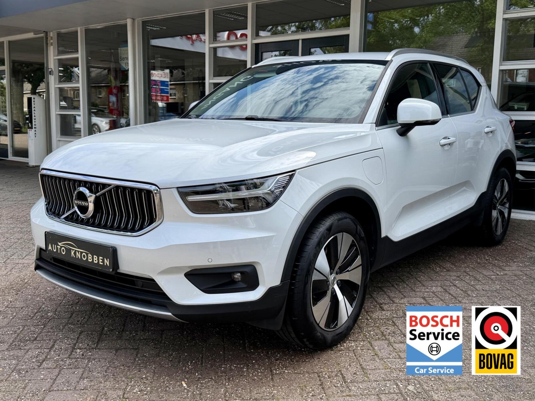 Volvo XC40 1.5 T5 Twin Engine Momentum Pro, Auto's, Gebruikt, Wit, 59 km/l, Bedrijf