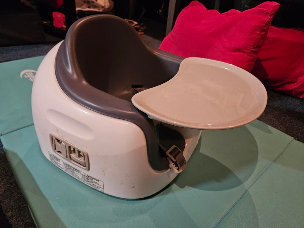 Bumbo zitje in prima staat met eetblad, Ophalen, Zo goed als nieuw, Overige typen, Gordel(s)