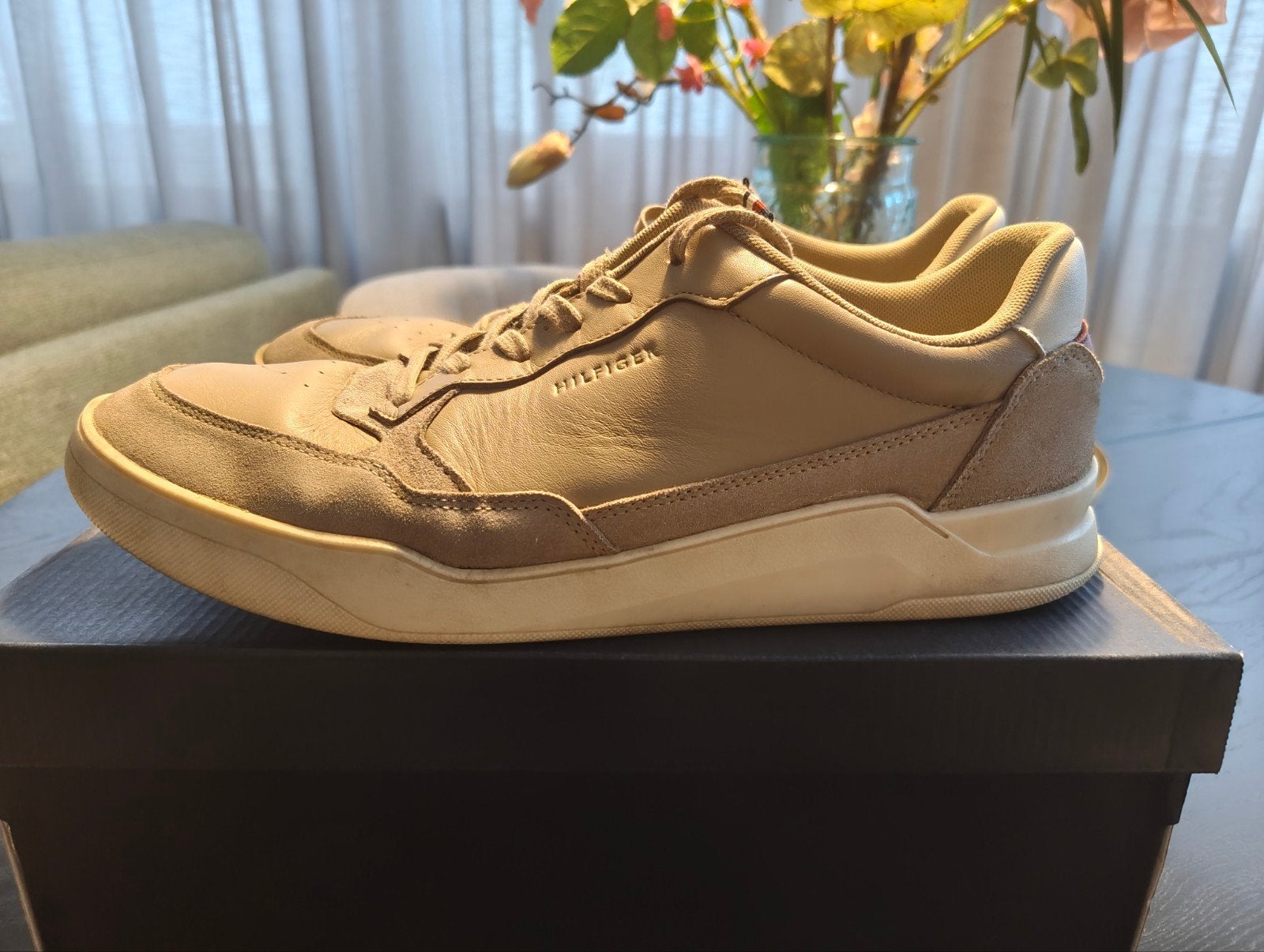 Tommy Hilfiger sneakers heren maat 45 beige, Ophalen of Verzenden