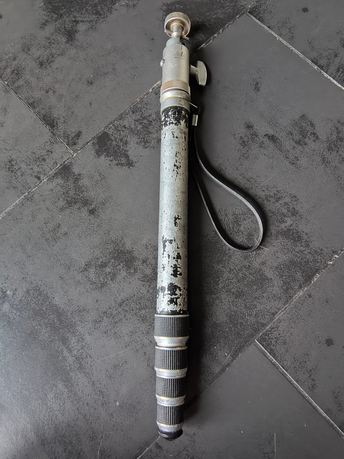 Vintage Leitz Wetzlar Monopod + Grote Kogelkop (Leica), Ophalen of Verzenden, Minder dan 150 cm