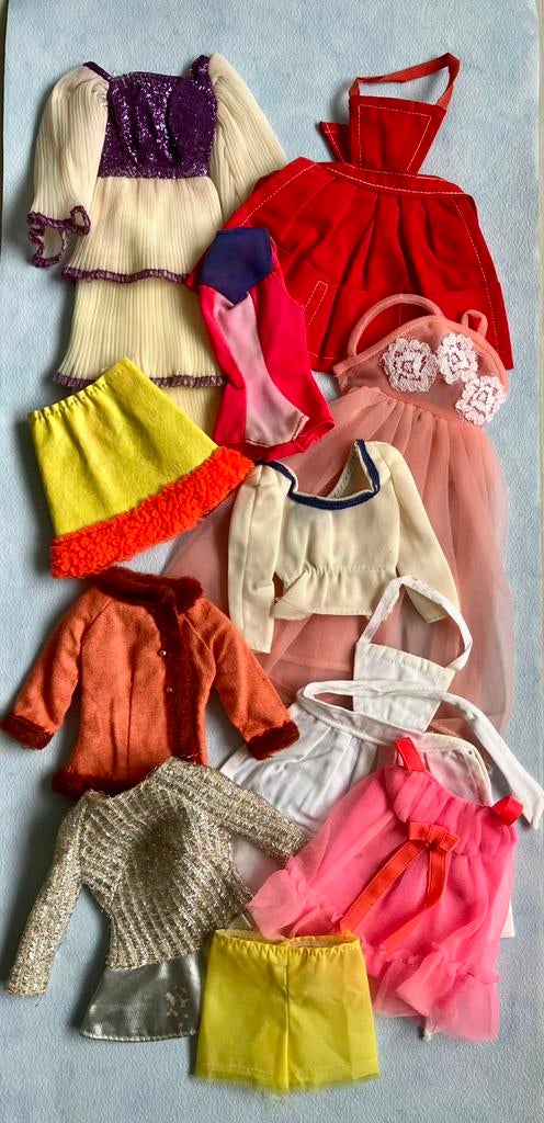 Vintage barbie kleding jaren ‘60 en ‘70, bieden vanaf €25, Ophalen of Verzenden, Gebruikt, Kleertjes