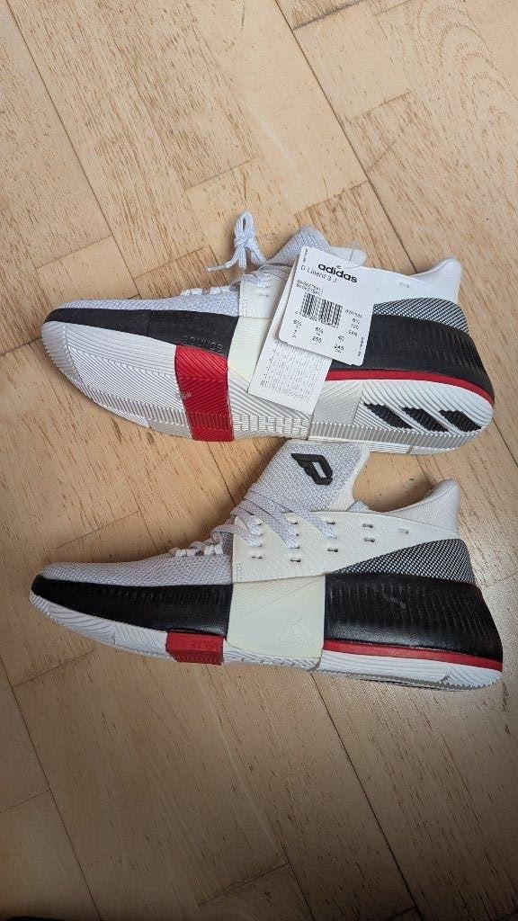 Adidas basketball schoenen, Sport en Fitness, Basketbal, Ophalen, Nieuw, Schoenen