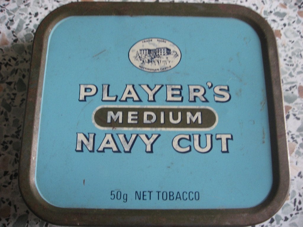 Player's medium Navy cut tobacco, Verzamelen, Rookartikelen, Aanstekers en Luciferdoosjes, Ophalen of Verzenden, Zo goed als nieuw