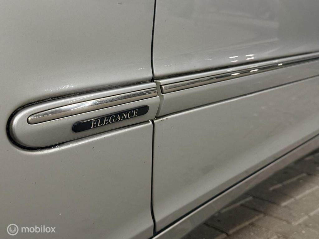 Mercedes C-klasse 180 K. Elegance nieuwe apk|trekhaak|cruise, 1385 kg, Achterwielaandrijving, Gebruikt, Parkeersensor